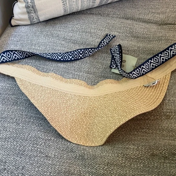 Sea & Grass Wicker Straw Embroidered Trim Sun Visor Beach Hat NWT - Picture 5 of 5